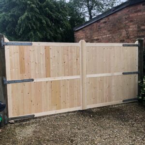 Lodge Style - Untreated Scandinavian RedWood